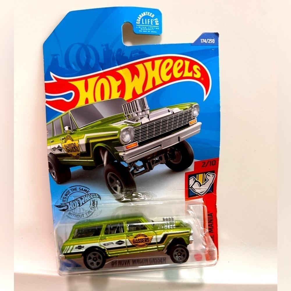 DieCast Hotwheels '64 Nova Wagon Gasser 174/250 (Green), Muscle Mania 2/10 NIP